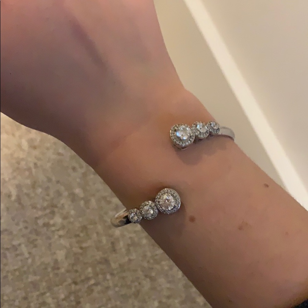 Swavorksi bracelet